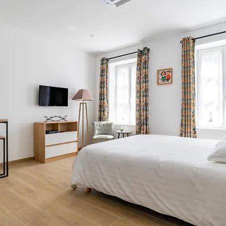 27 - Elegant Et Lumineux Au Centre D'obernai *